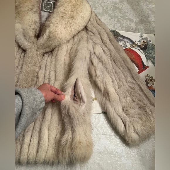 Saga Vintage Silver Label Genuine Fox Fur Coat S - Picture 7 of 11